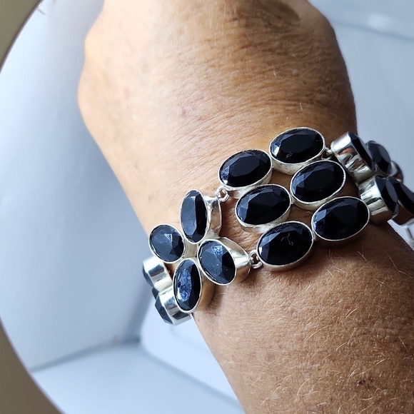 Nwot! Sterling black onyx large bracelet - Picture 8 of 8